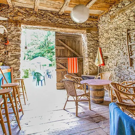 2 Bedroom Nice In Bourgnounac