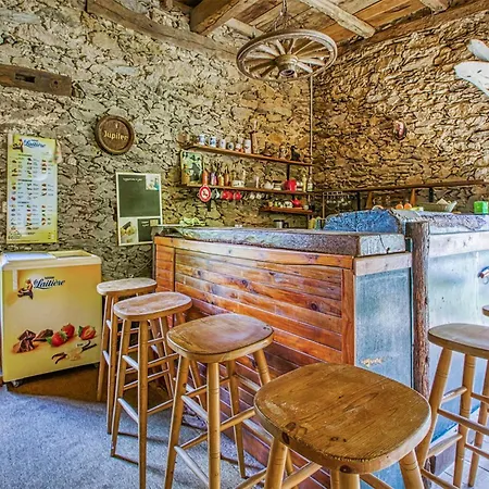 2 Bedroom Nice In Bourgnounac Prázdninový dům *